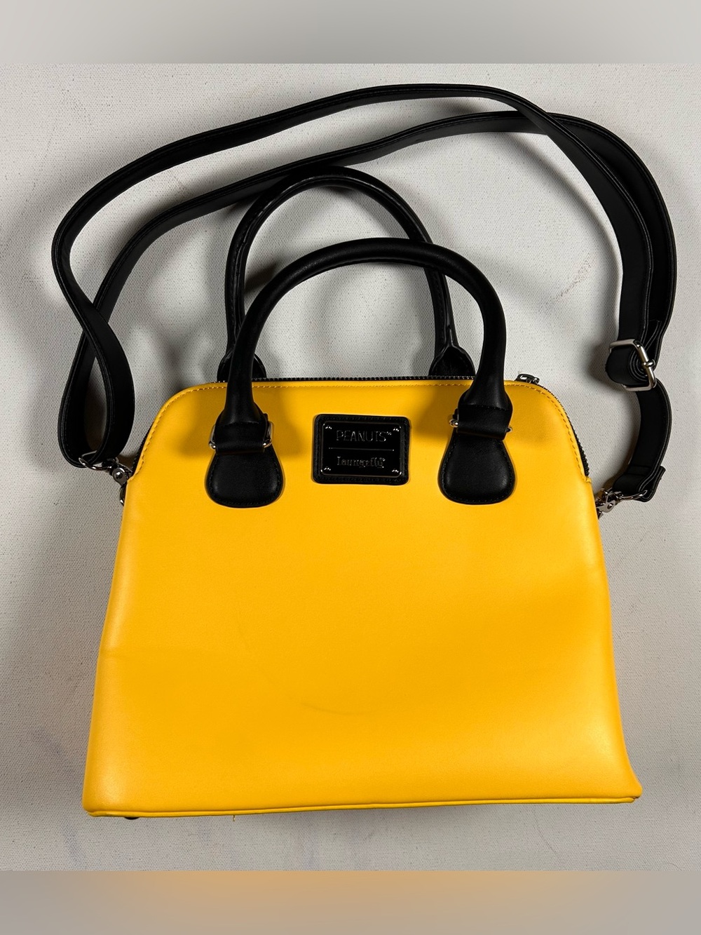 Loungefly Peanuts Crossbody Purse Charlie Brown RARE - Picture 5 of 13